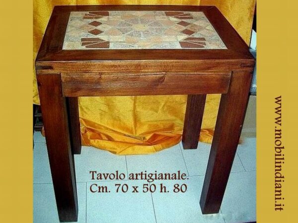 piccolo-tavolo-in-legno piccolo-tavolo-in-legno