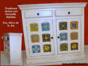 credenza-bianca-con-formelle credenza-bianca-con-formelle